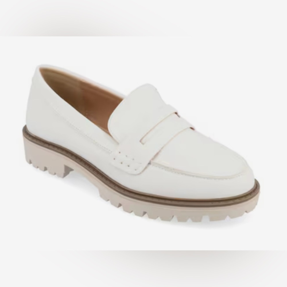 New Journee Collection Kenly Penny Loafers Slip On Shoes White Size 6.5